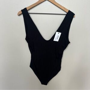CANVAS NWT The Plunge Black Bodysuit Size Medium Deep V-Neck Thong Shirt